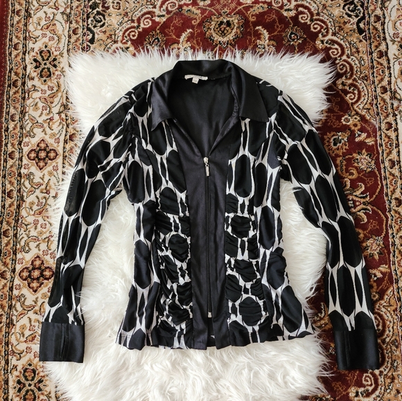 Michelle Vintage Black & White Pattern Blouse - Picture 3 of 6